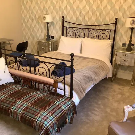 Brookfield House Homestay *
